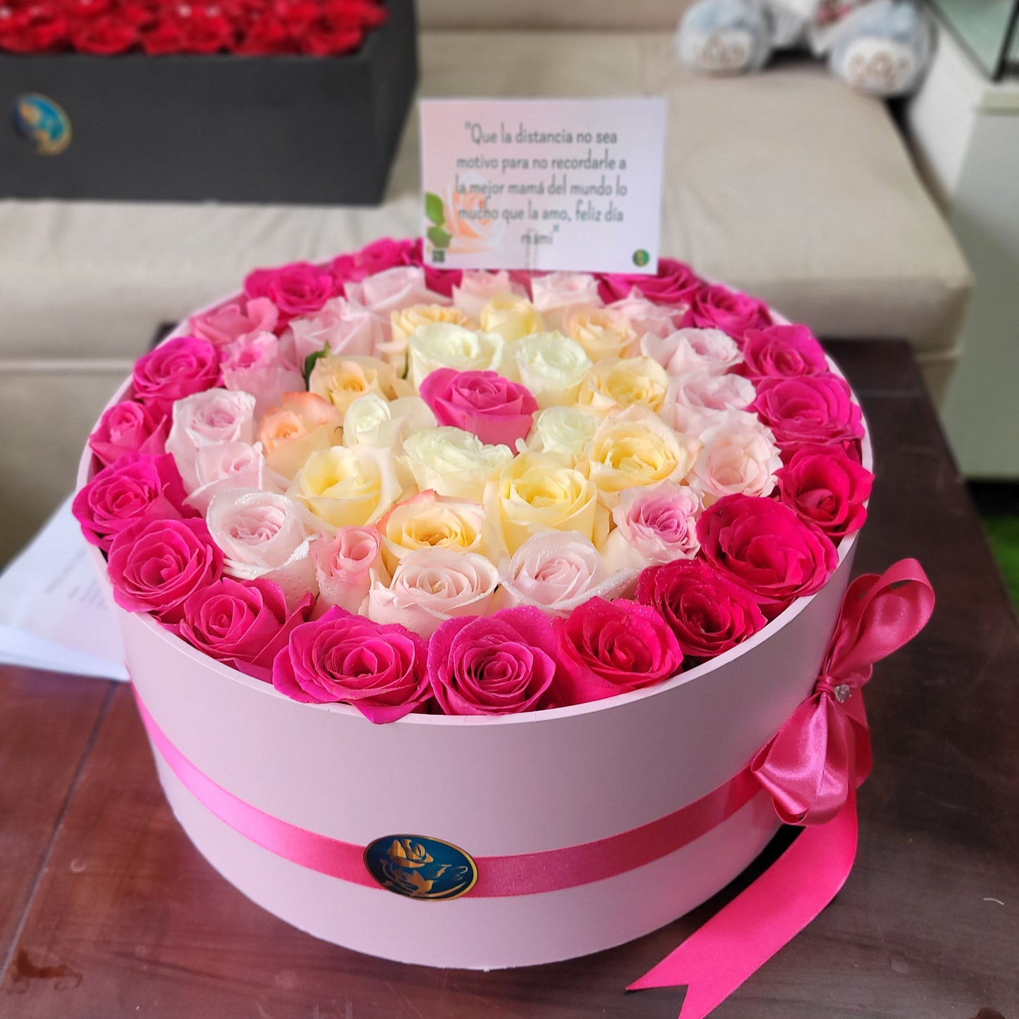Cilindro Floral 50 Rosas “Dulce Mamá”