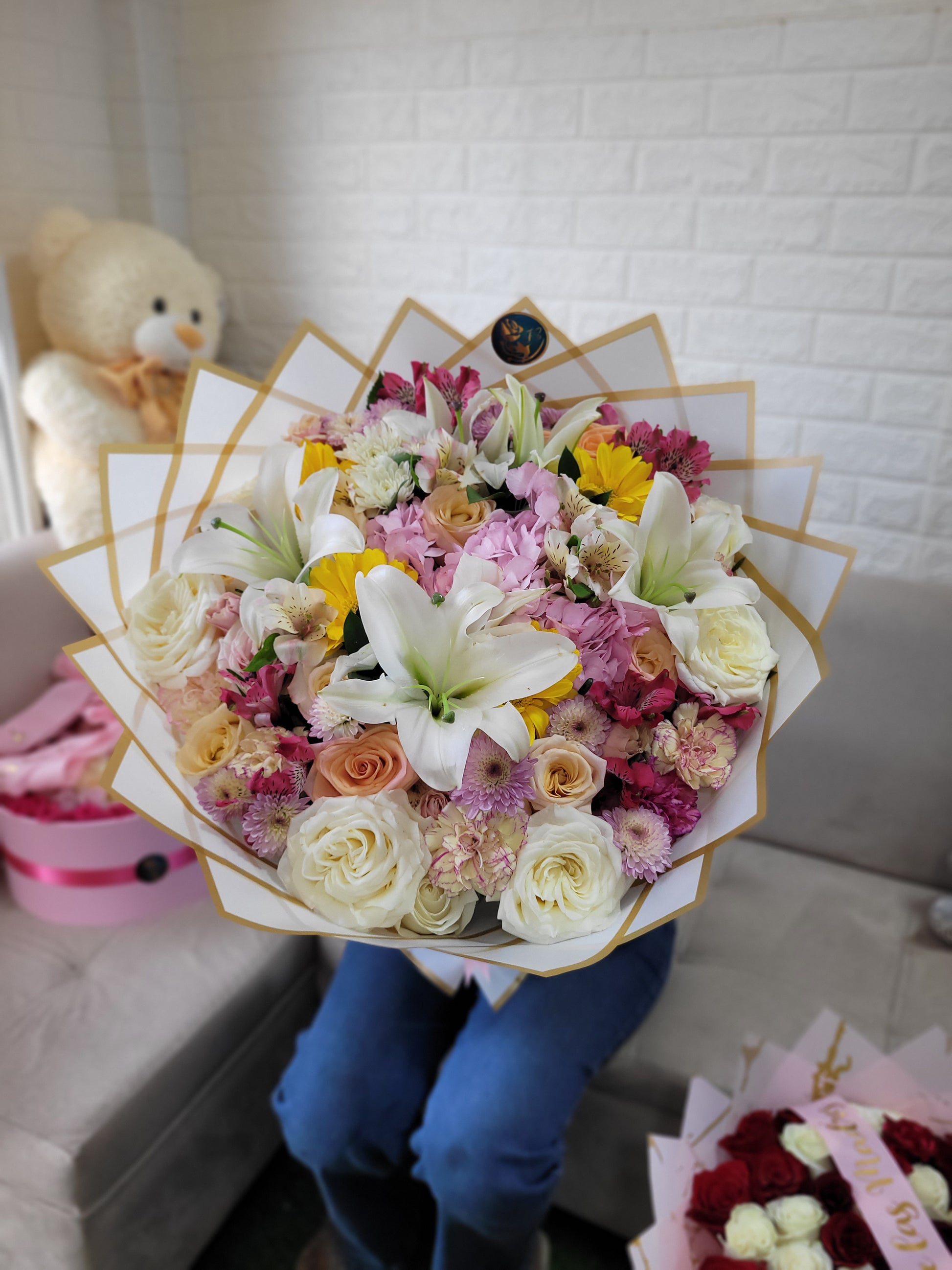 buchon de flores variadas lirios blanca